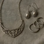 A Prata e o Universo Vintage: Como Incorporar Joias Clássicas de Prata no Seu Estilo Moderno